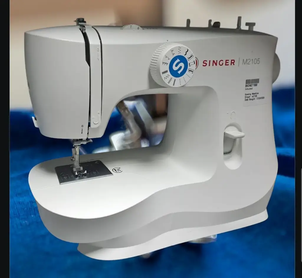 Singer M2105 Sewing Machine