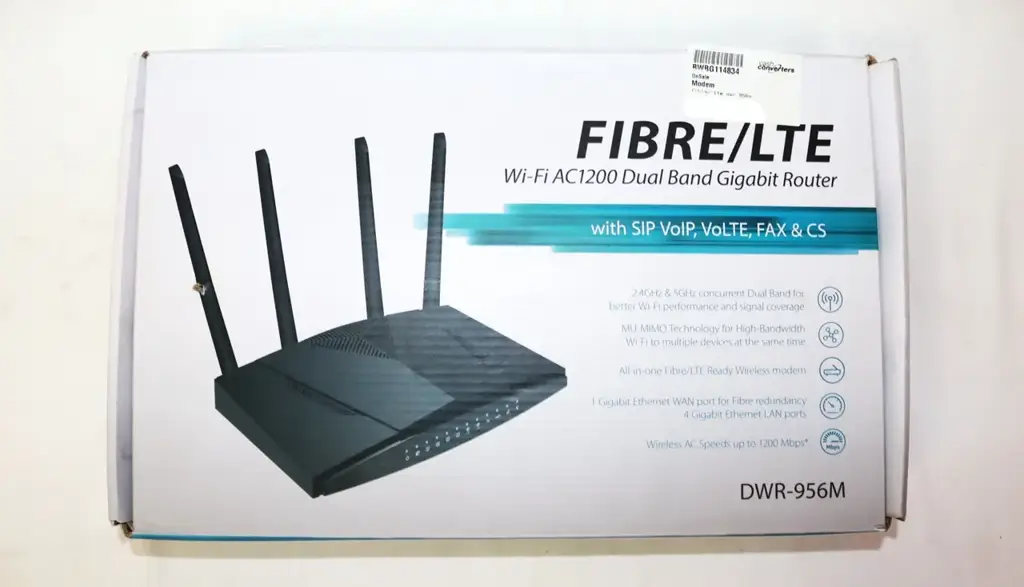 D-Link Dwr-956M Fibre/Lte Wi-Fi Ac1200 Dual Band Gigabit Router - View 2