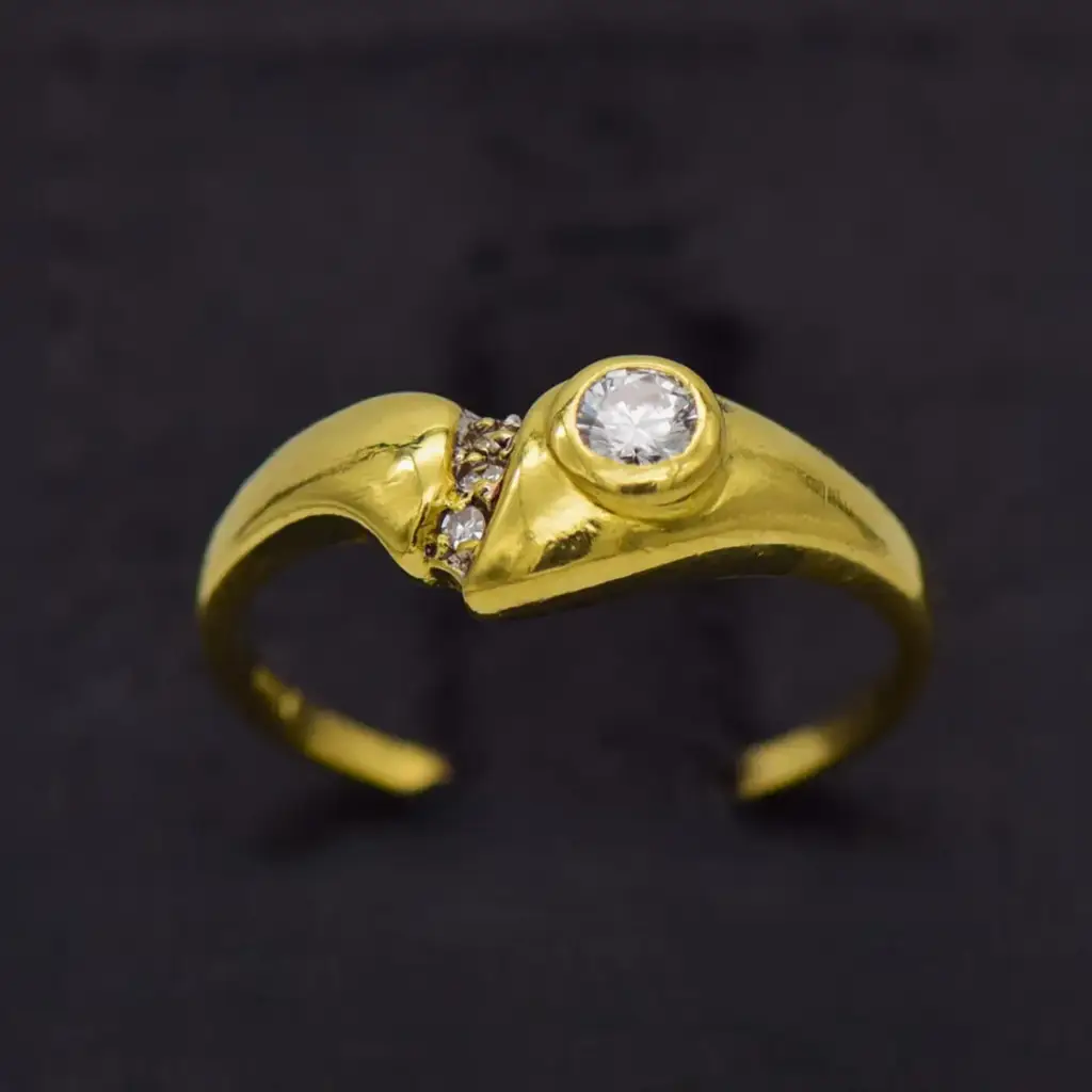 18ct Yellow Gold Engagement Ring