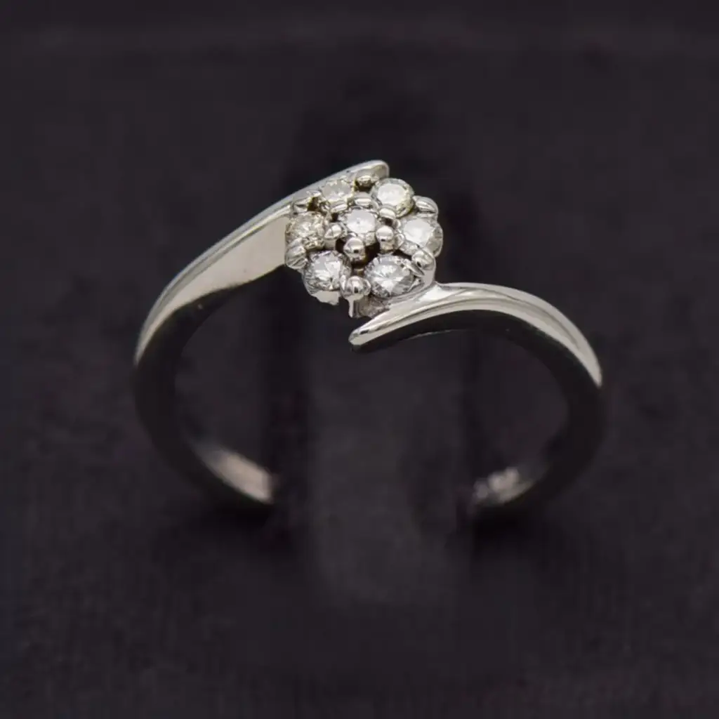 9ct White Gold Dress Ring
