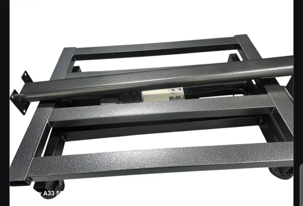 Supa Brite Luggage Scale - View 3