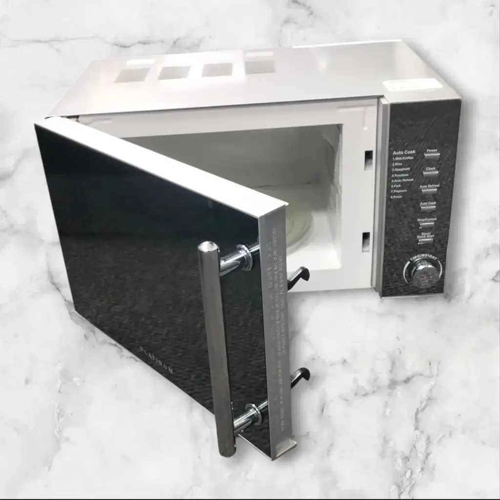 Platinum 20 Litre Microwave - View 2