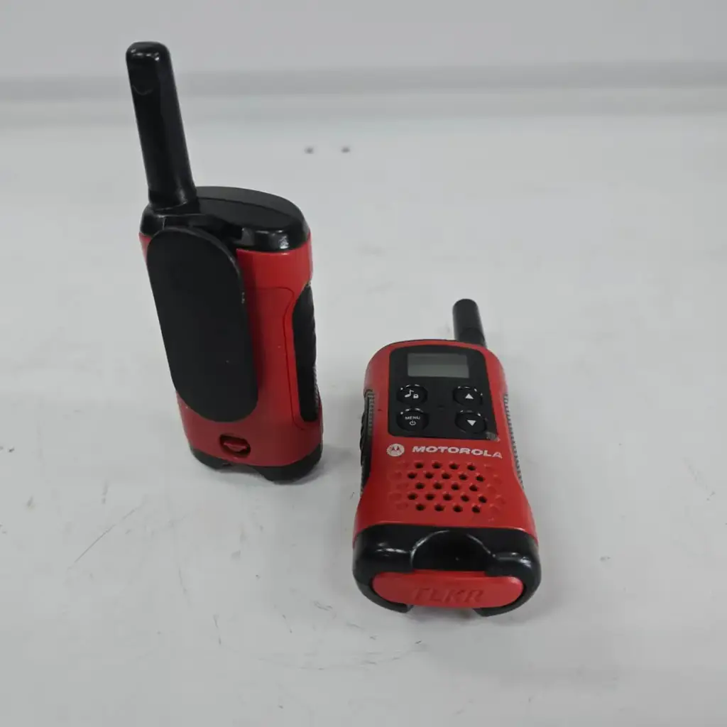 A Pair Of Motorola Tlkr T40 Walkie-Talkies. - View 3