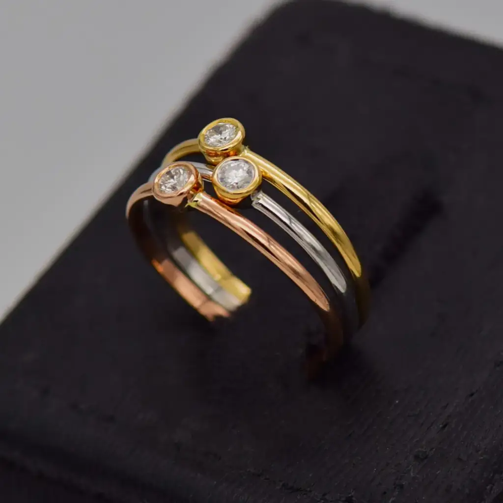 18ct Tri Colour Gold Trip Set Ring - View 3