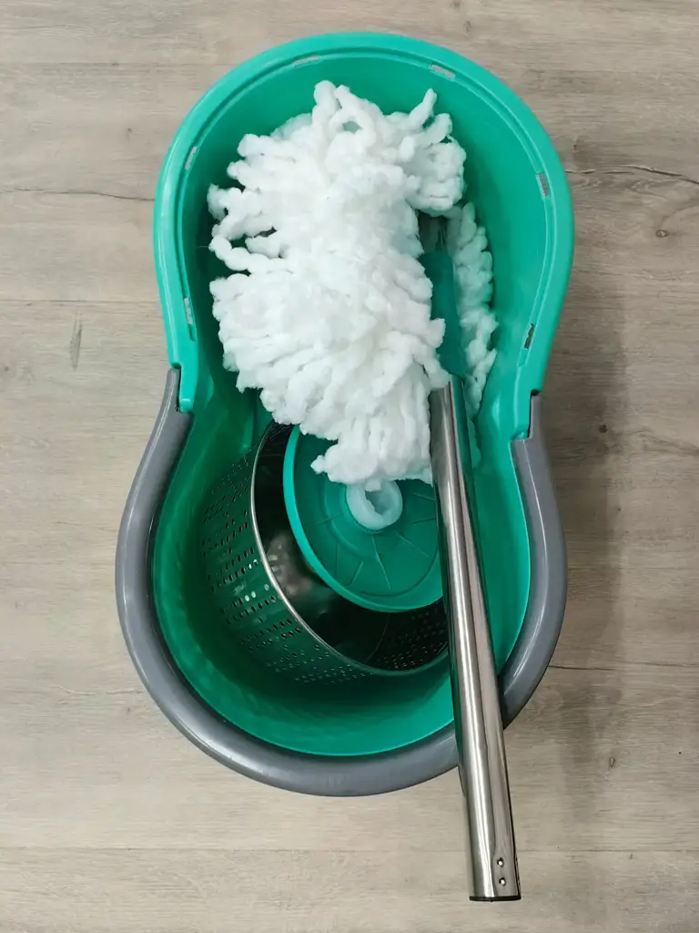 Rotating Mop With Bucket