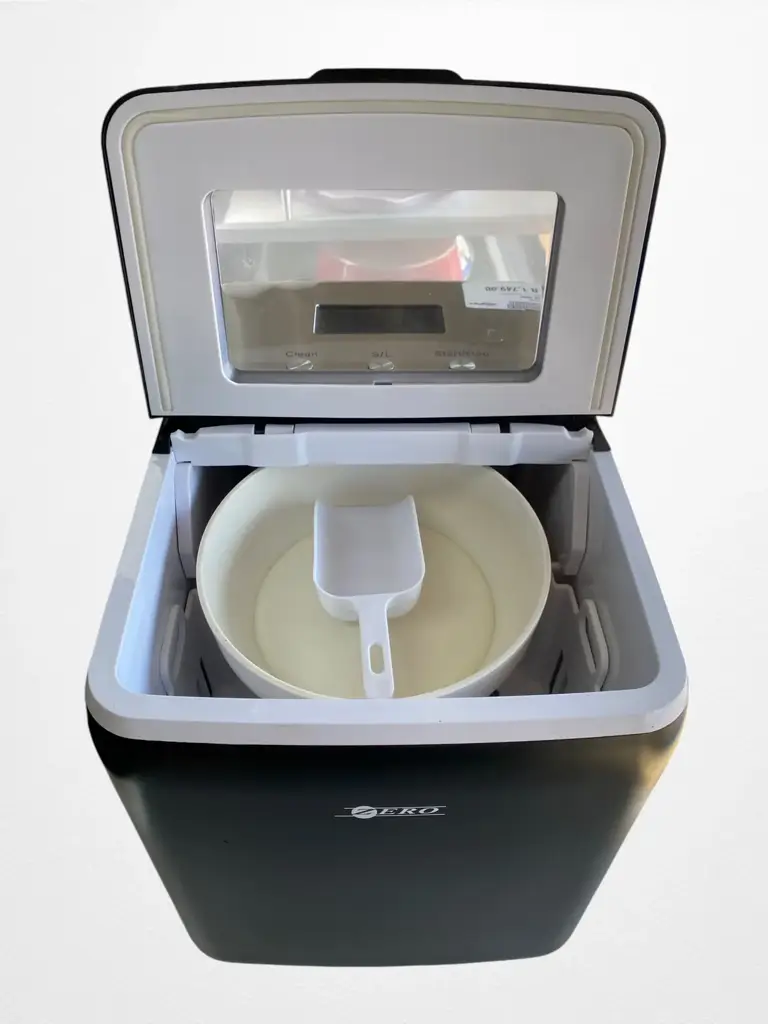 Zero Im20 Bullet Ice Maker. - View 3