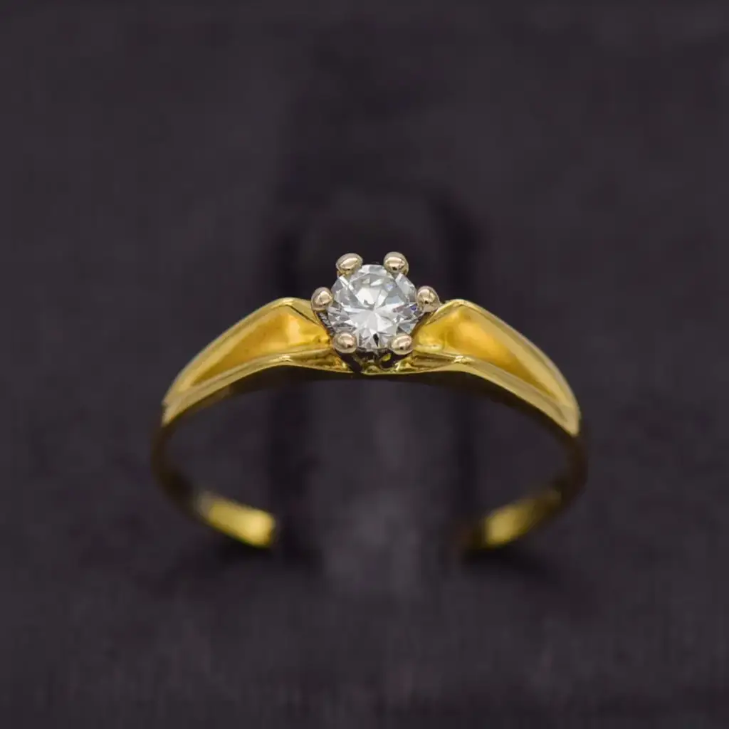 15Ct Yellow Gold Engagement Ring