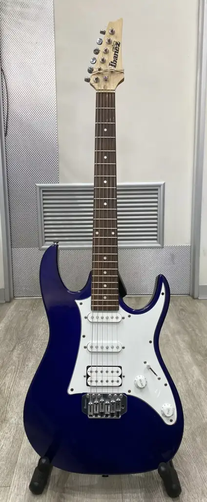 Ibanez Gio N427 Electric Guitar. - View 4