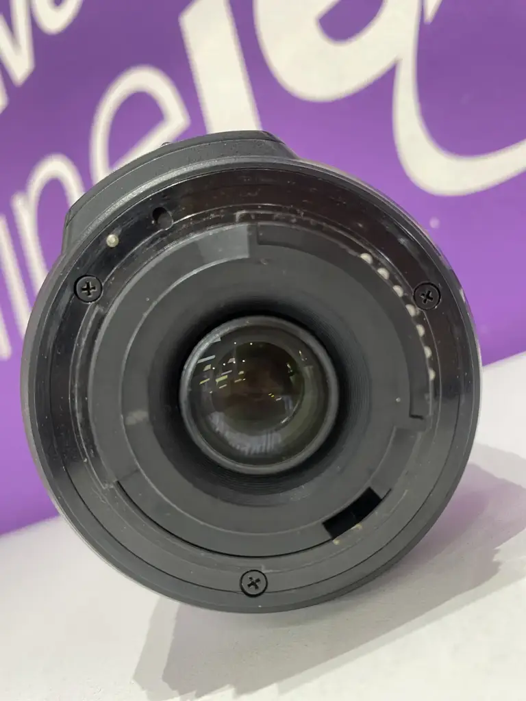 Nikon 55-200 Telephoto Zoom Lens. - View 4