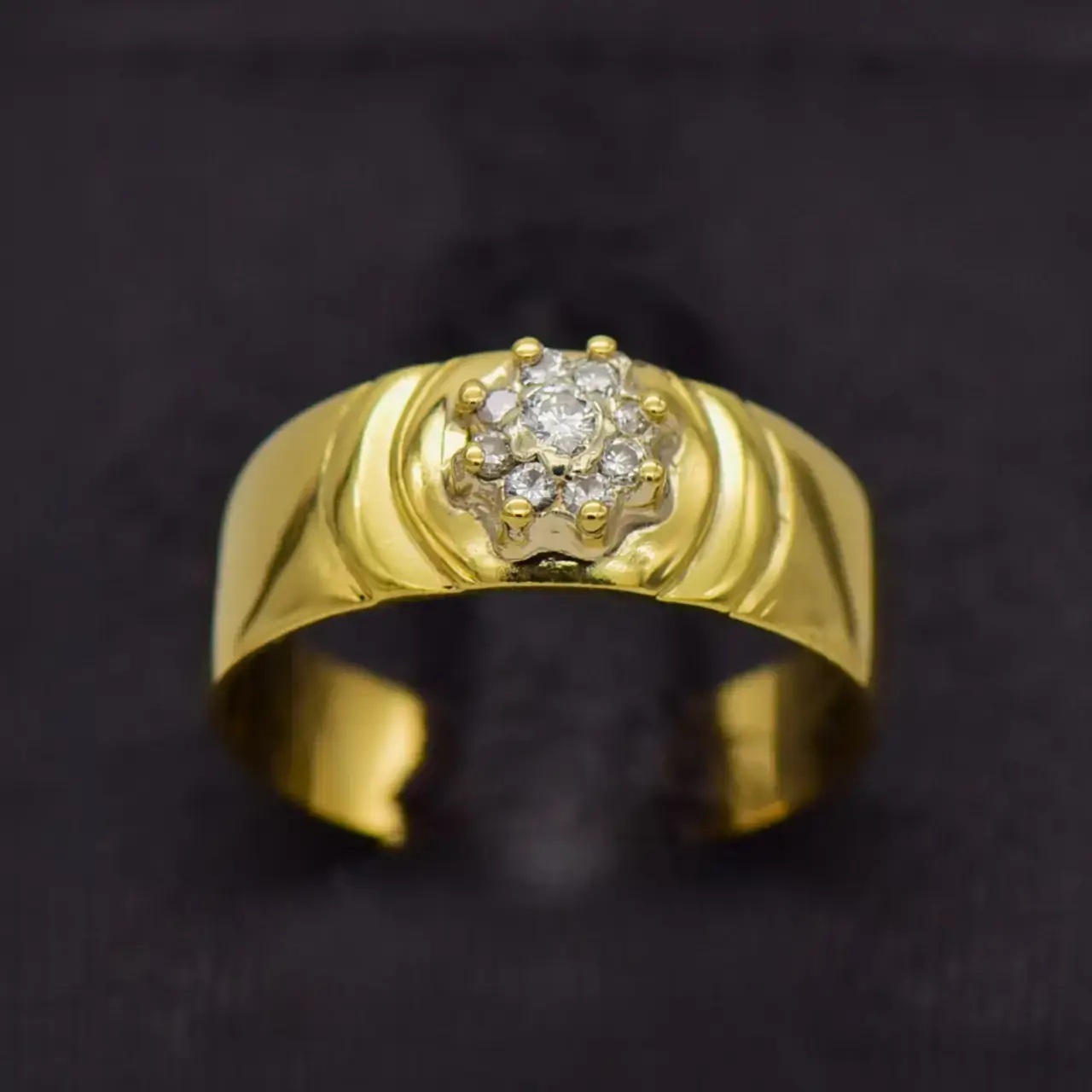 18Ct Yellow Gold Dress Ring - View 1