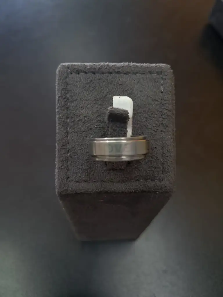 Silver Ring Vove Writing