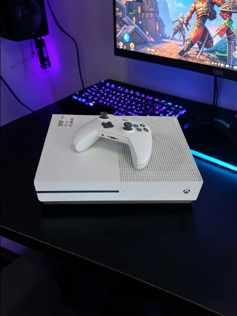 Xbox One S 1681