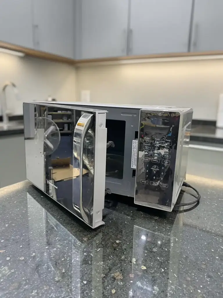 Bennett Read 20L Digital Microwave Oven - View 2