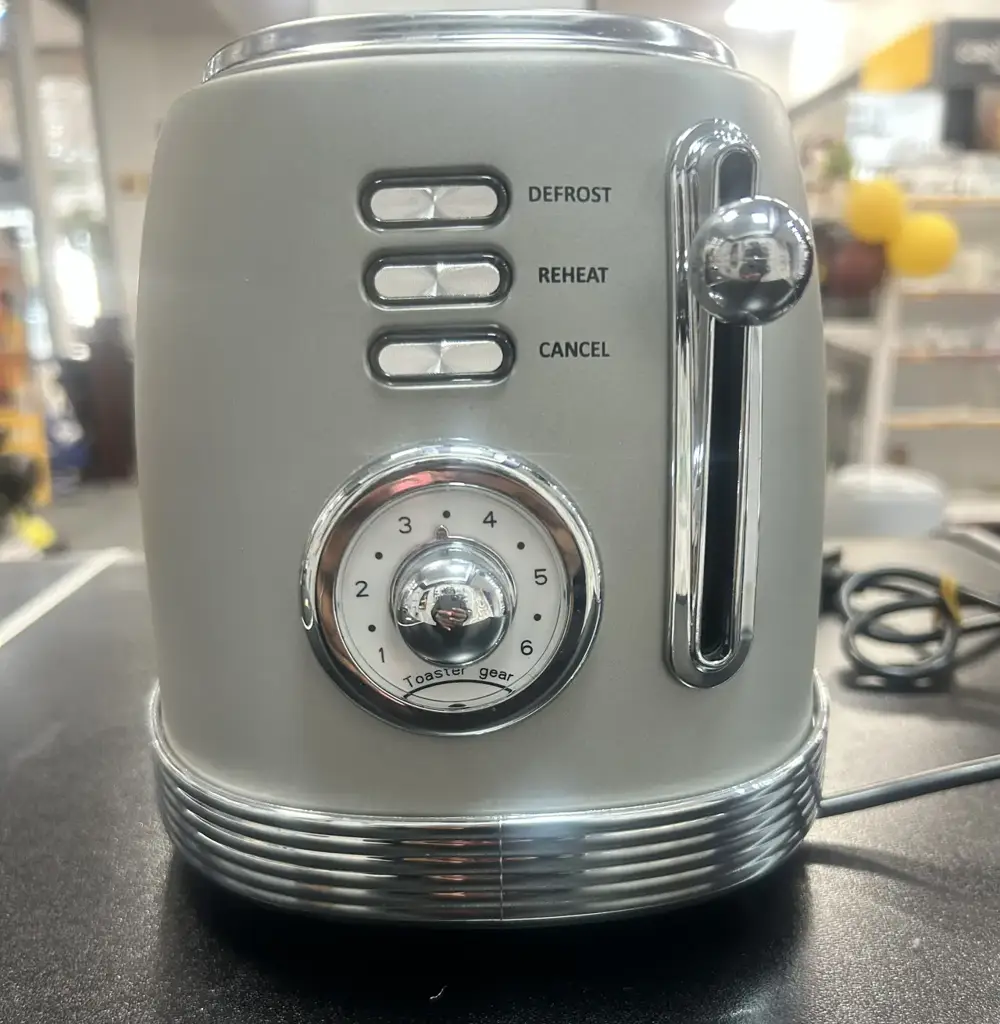 Totally Home 2-Slice Toaster Bt-703 - View 3