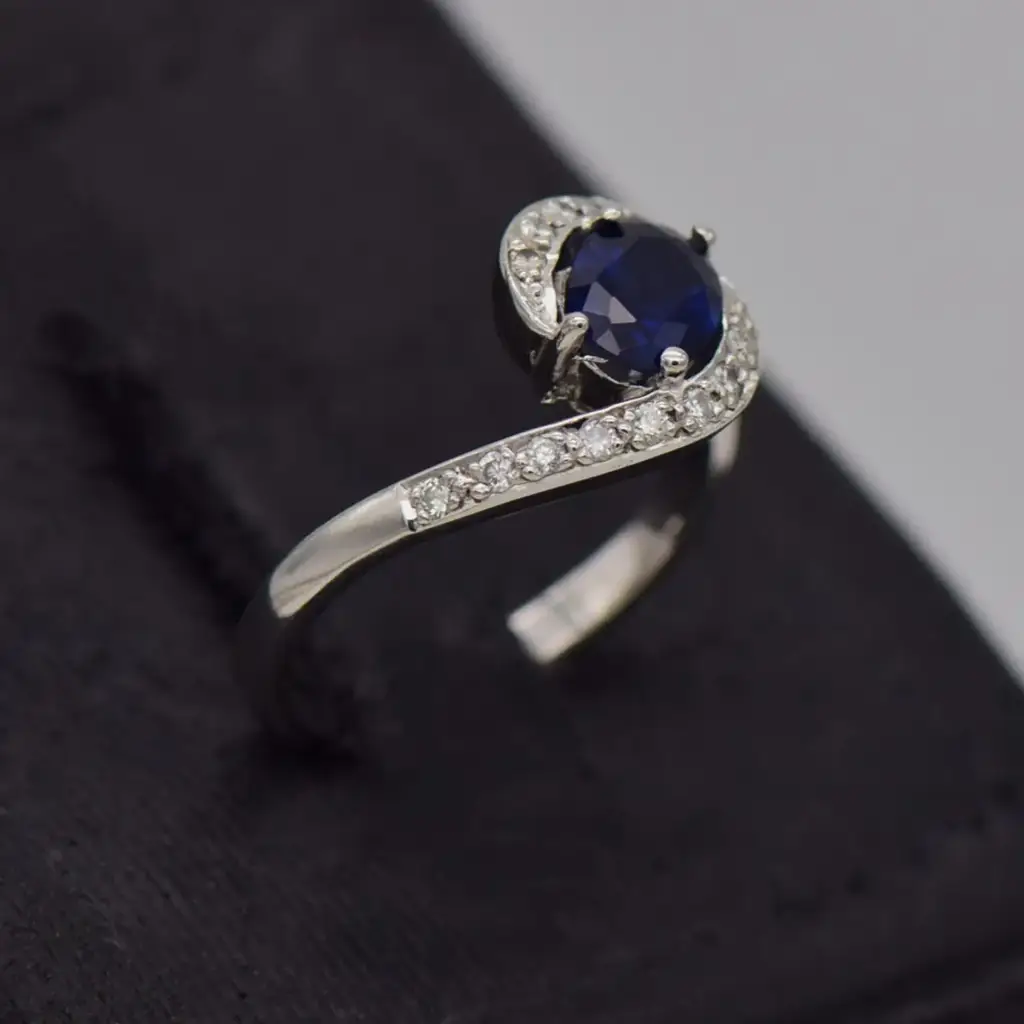 18Ct White Gold Dress Ring - View 2