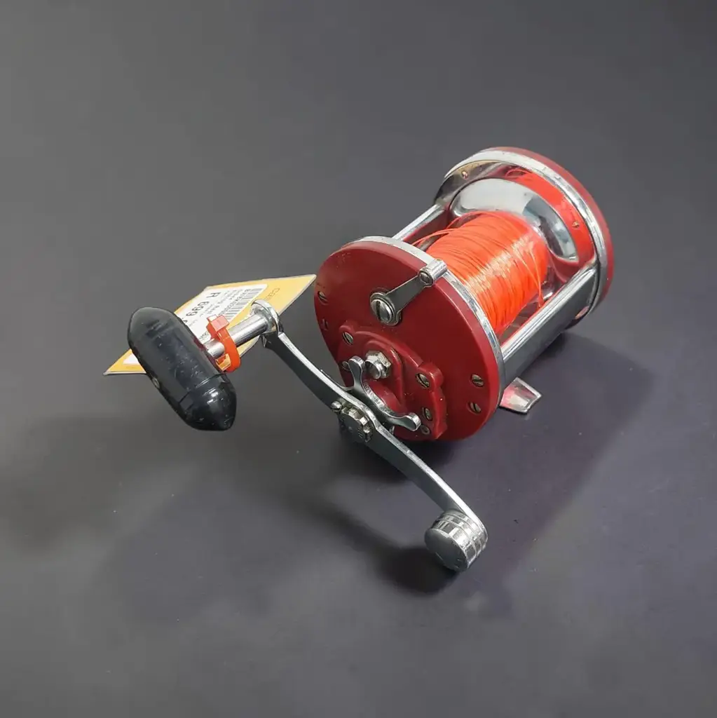 Penn Jigmaster 500S I Classic Saltwater Conventional Reel - View 2