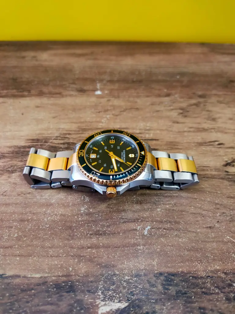 Victorinox Swiss Army Maverick Watch - Vic241605 - View 5