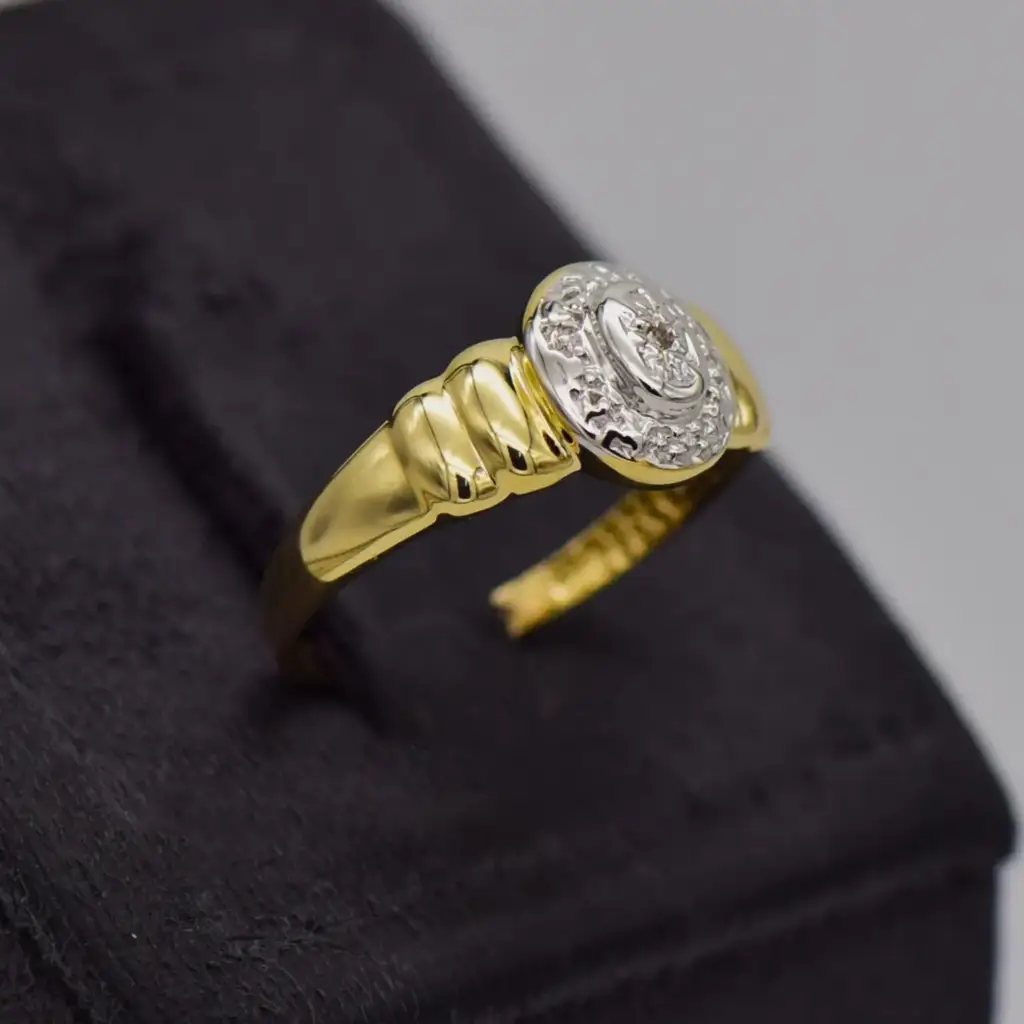 9Ct Yellow Gold Dress Ring - View 2