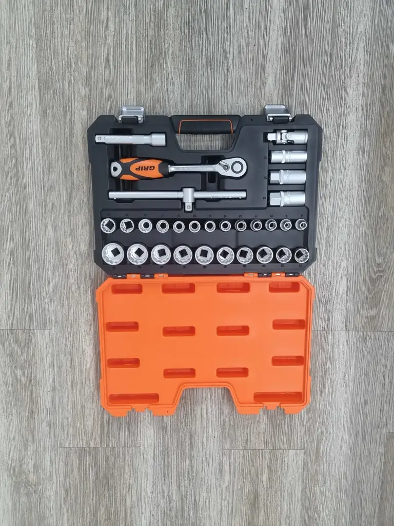 Grip 30 Pc Sockets And Accessories Set