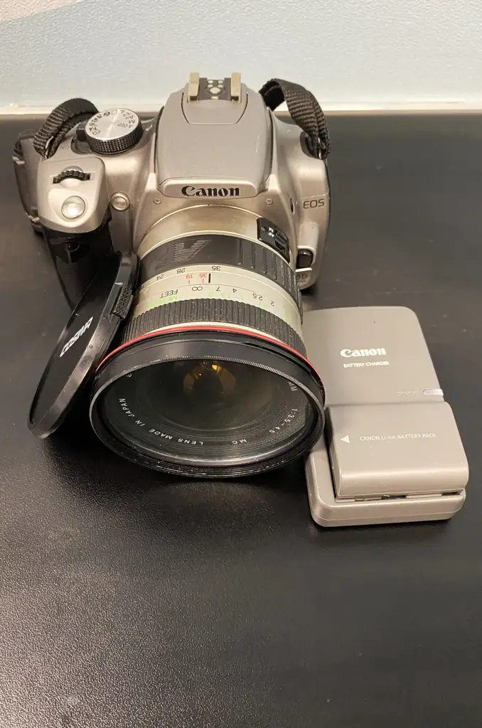 Canon Eos 350D Camera - View 4