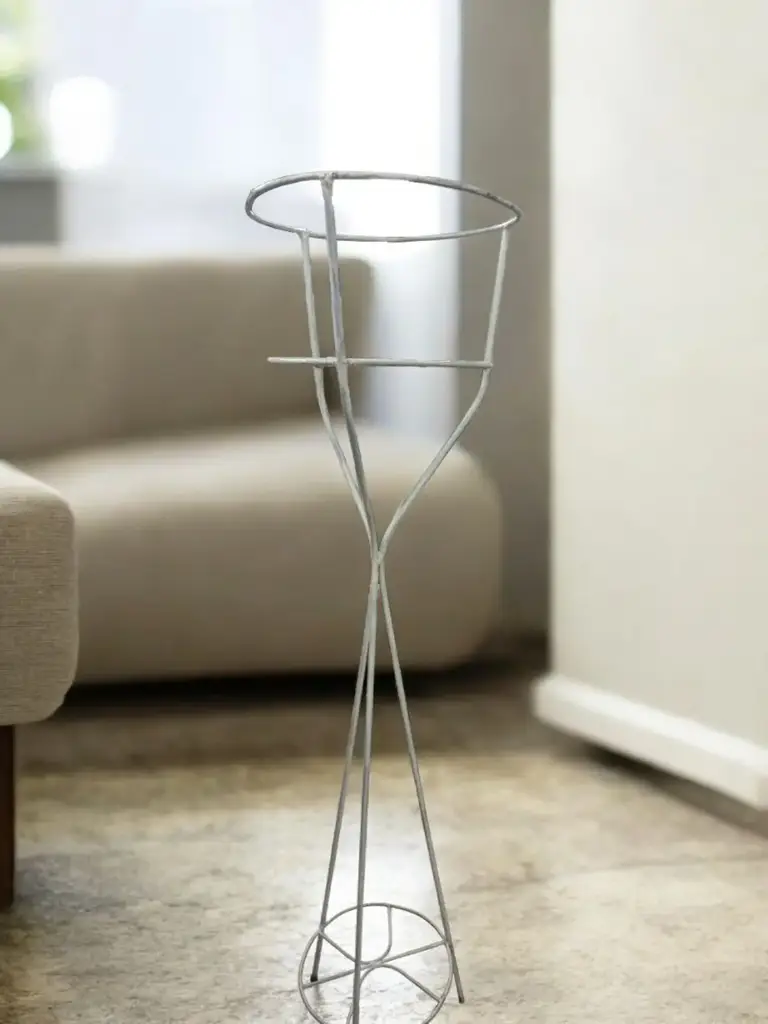 No Name Flower Pot-Pre Owned