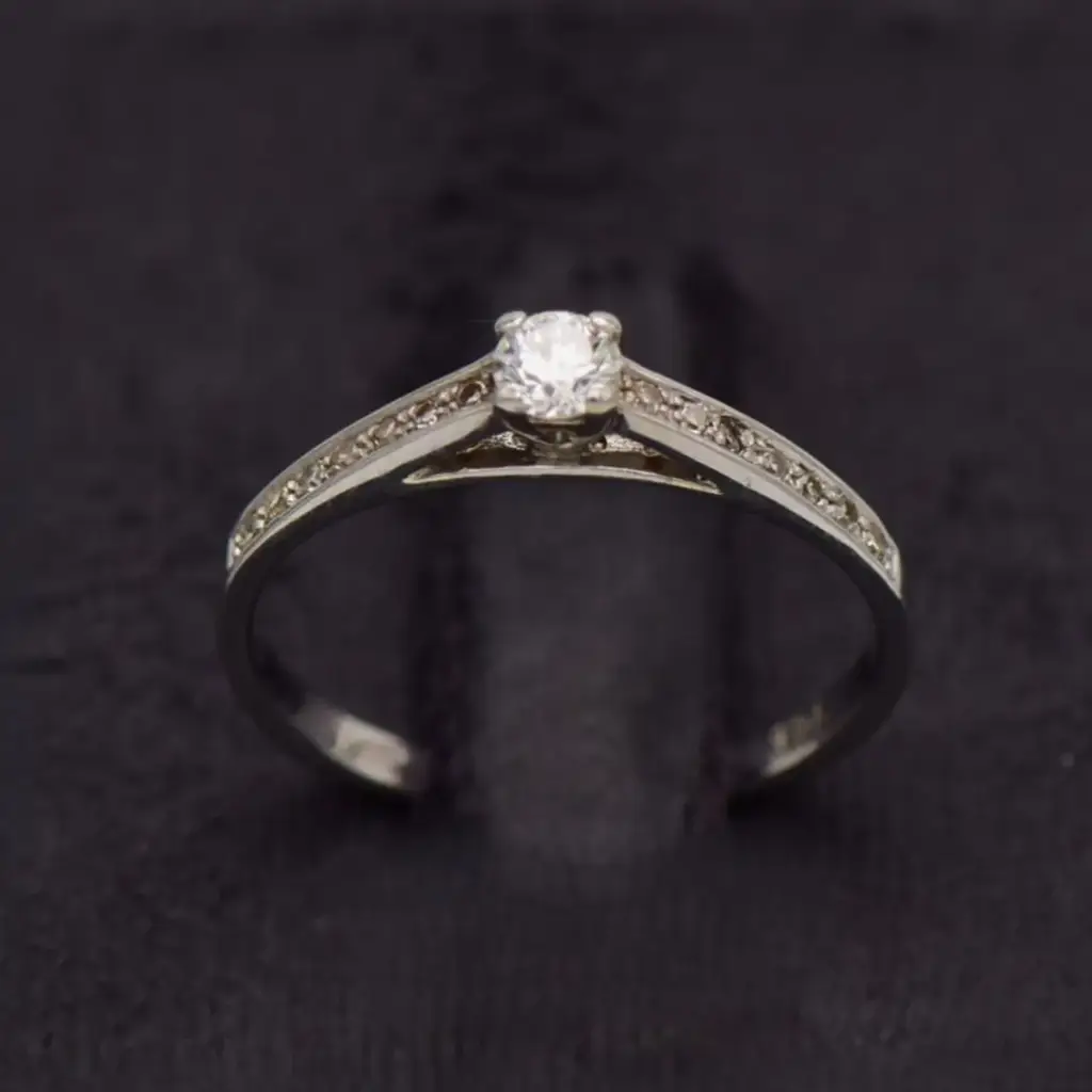 9ct White Gold Dress Ring
