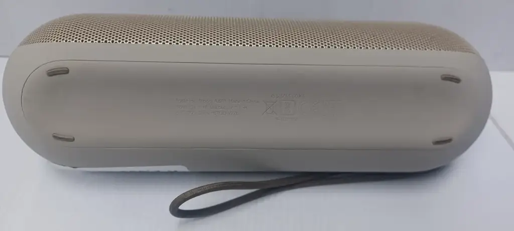 Apple Beats Pill A3211 Portable Speaker – Gold (Pre-Owned / Second-Hand) - View 4