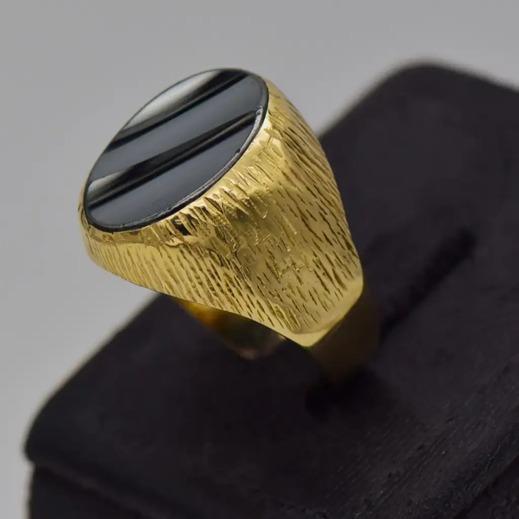 9ct Yellow Gold Men's Ring - View 3