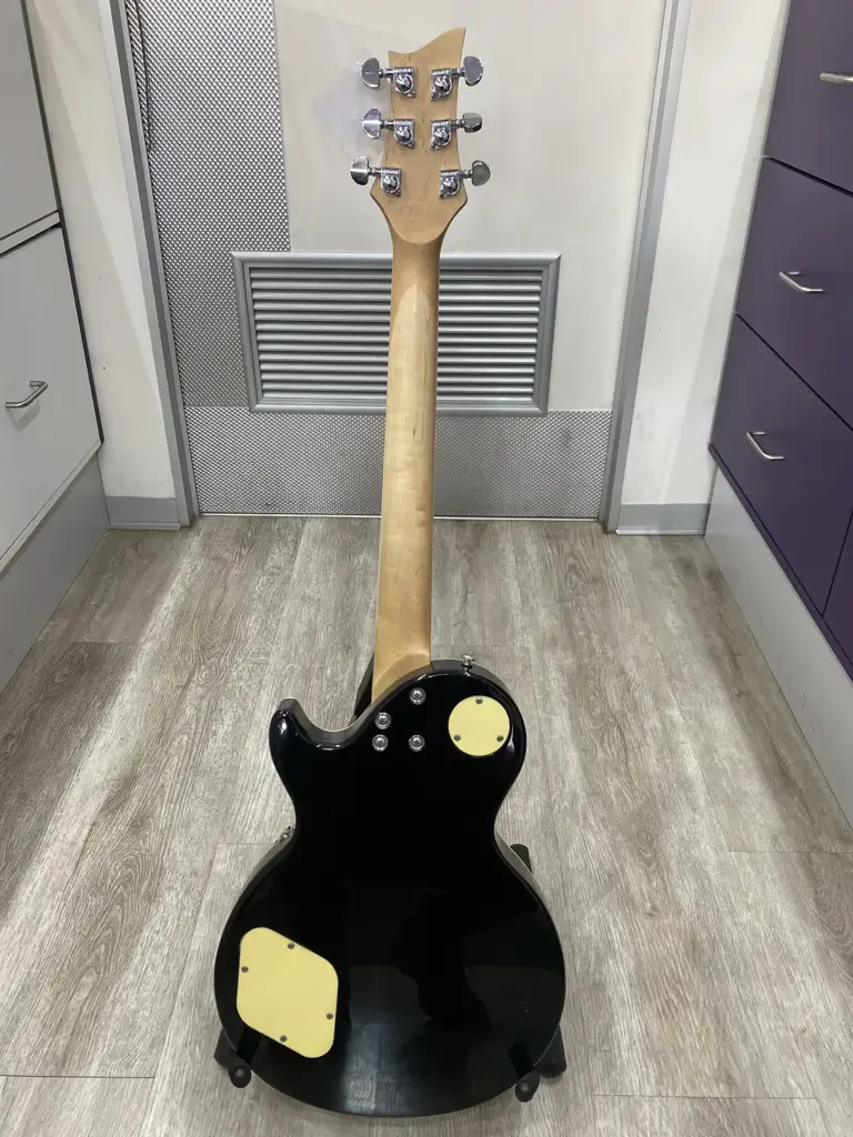 Palmer Pe-Lps (Les Paul Style) Electric Guitar. - View 4
