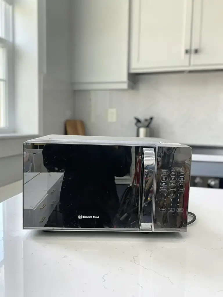 Bennett Read 20L Digital Microwave Oven