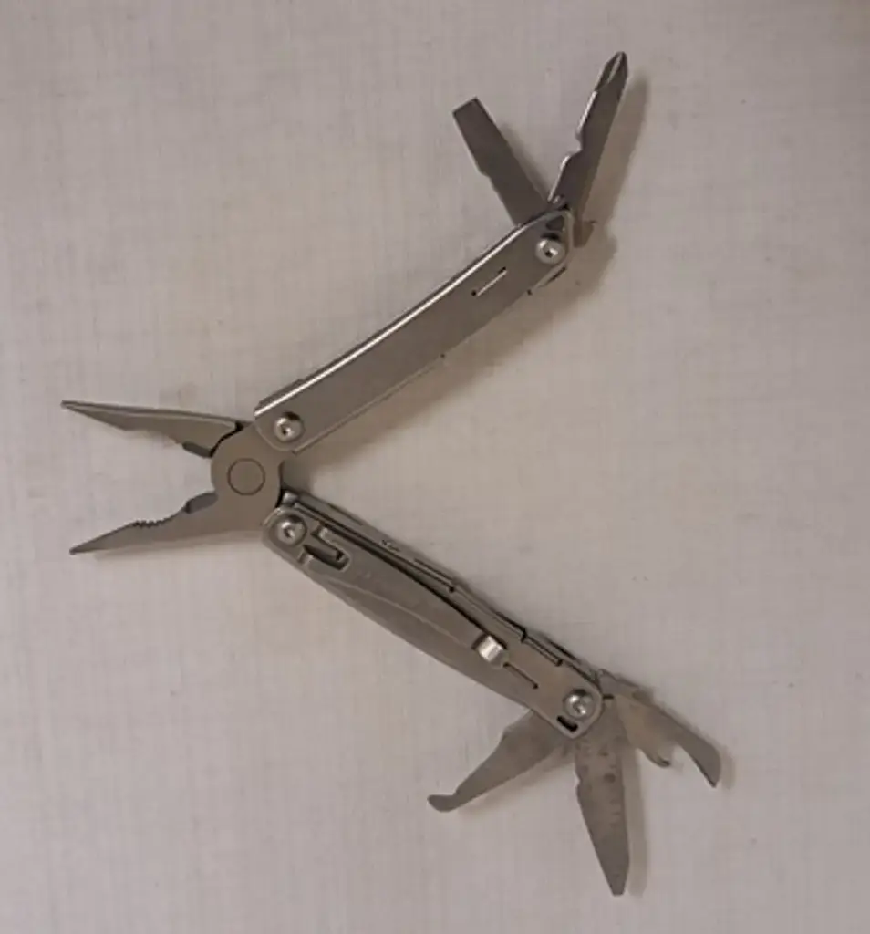 Leatherman Wingman Multi Tool - View 2