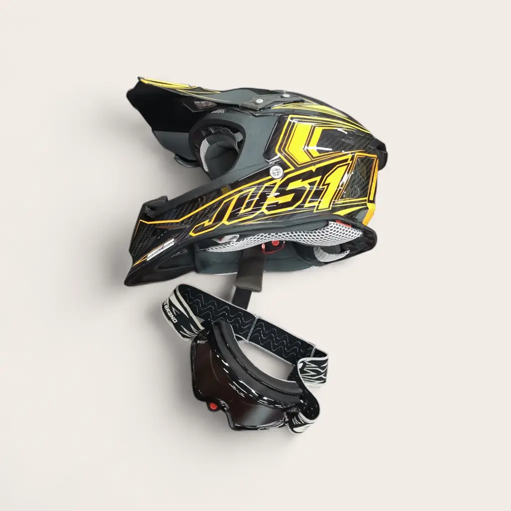 Just 1 J12 Medium Bike Helmet - View 2