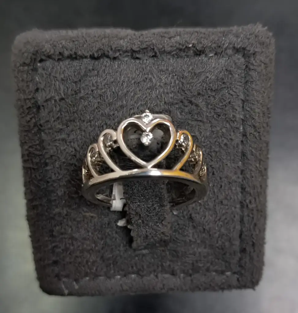Regal 925 Sterling Silver Tiara Crown Heart Ring