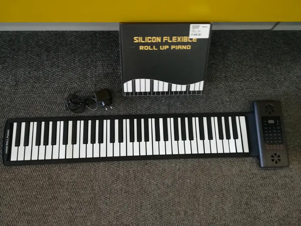 Silicone Foldable Keyboard - View 3