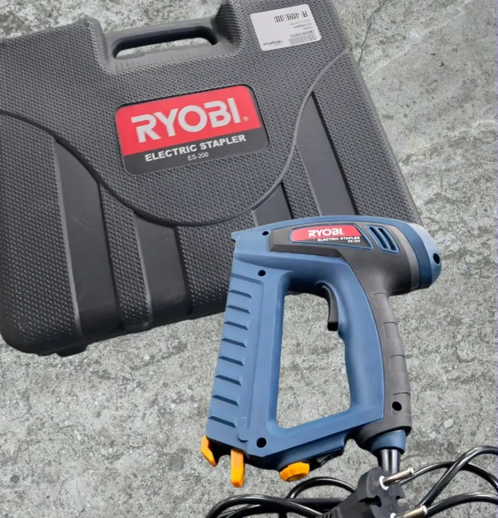 Ryobi Es-200 Air Stapler