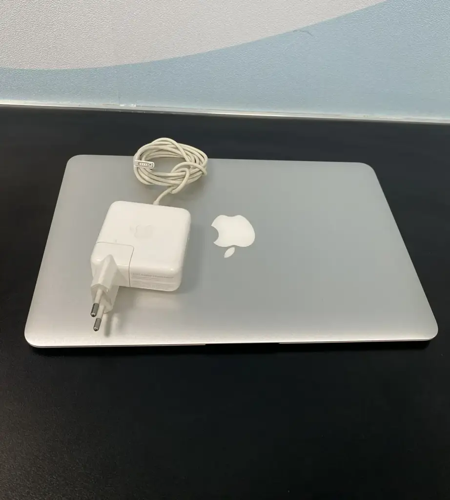 Macbook Air 6.1 A1465 - View 3