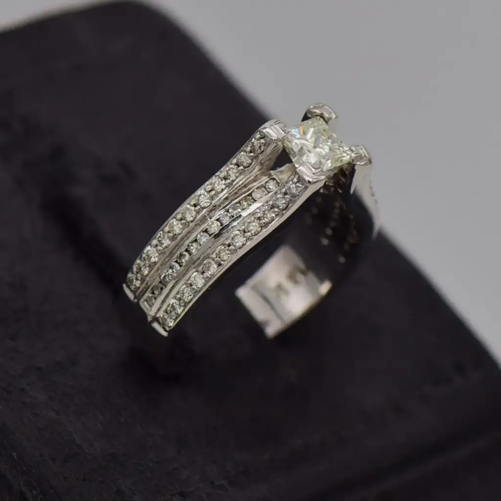 18ct White Gold Engagement Ring - View 2