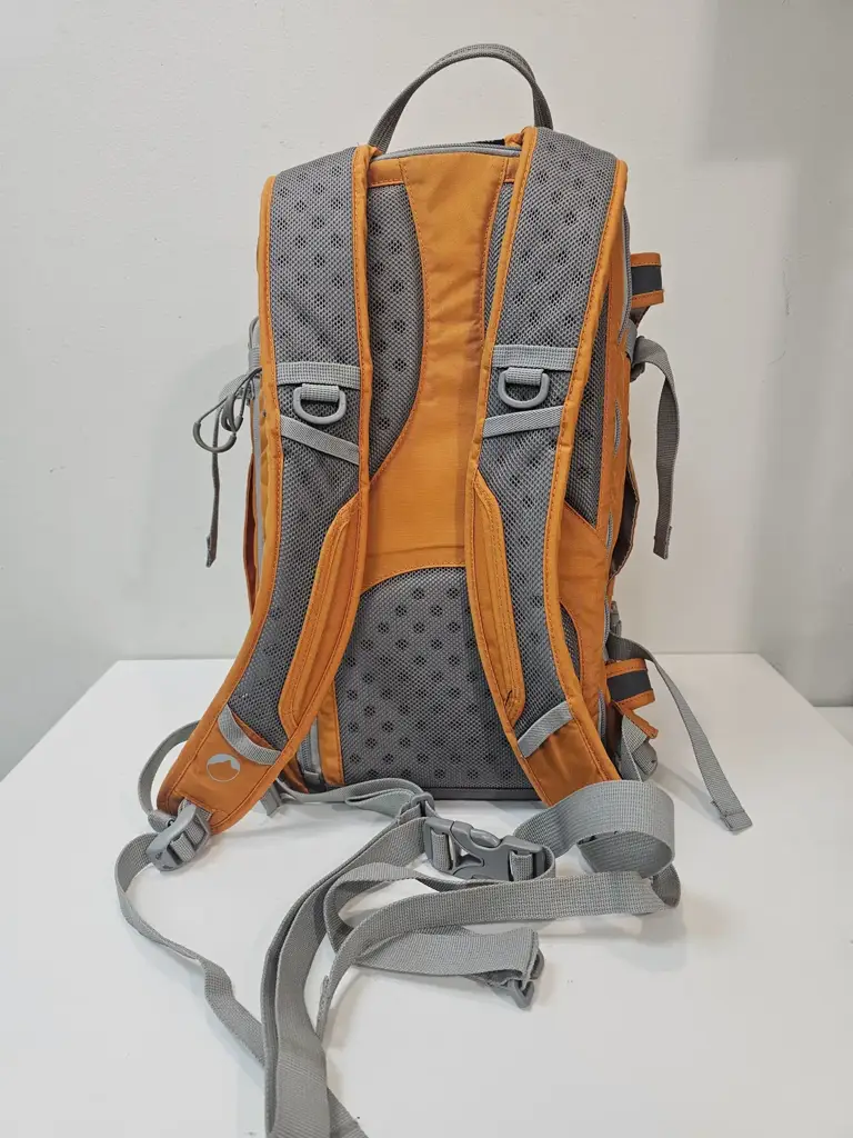 Lowpro Flipside Sports 15L Camera Backpack - View 3