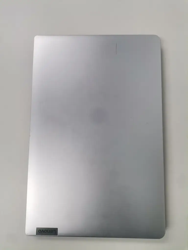 Lenovo Ideapad 1 15Amn7 Amd Ryzen 5 8Gb Ram - View 2