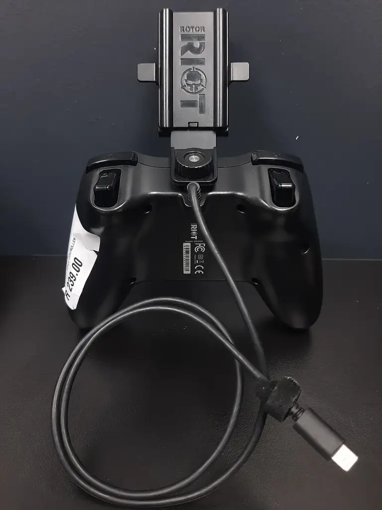 Rotor Riot Rr1850 Wired Gaming Controller - View 2