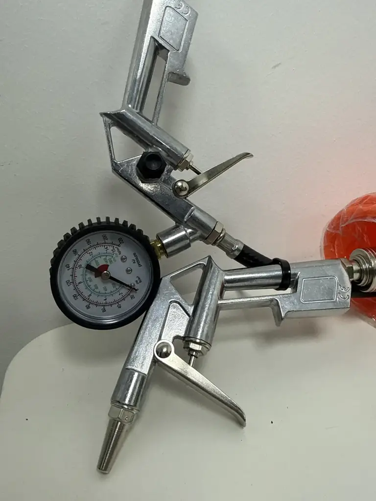 Air Tool Pipe And Gun - View 2