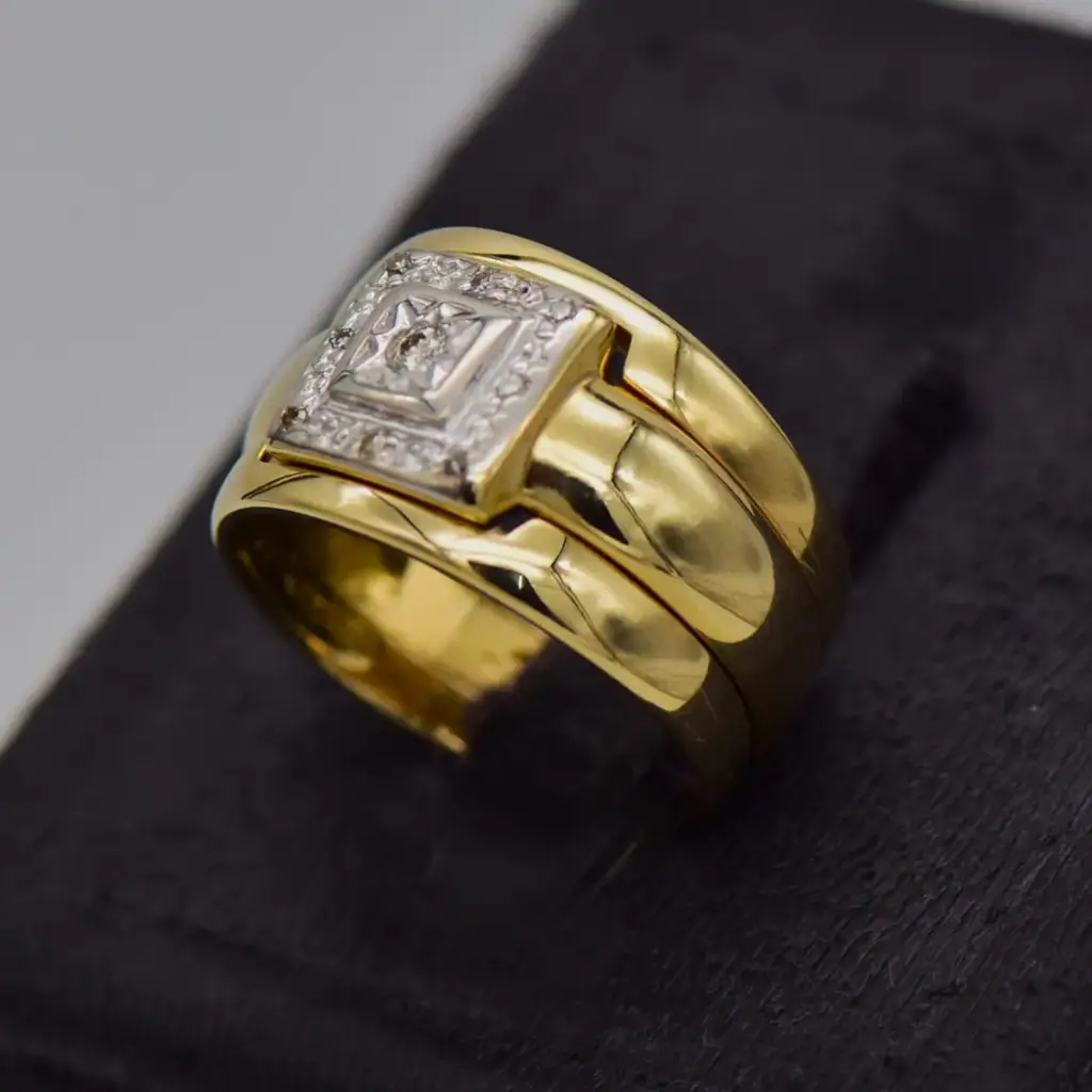 9ct Yellow Gold Wedding Ring Trip Set - View 3