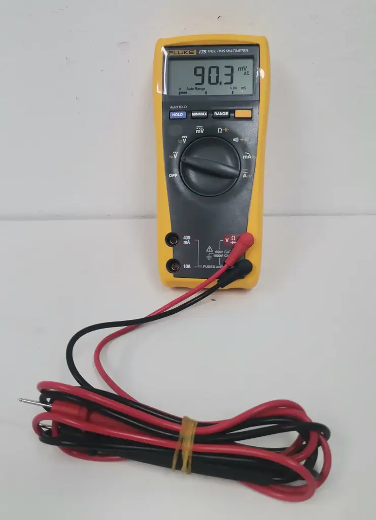 Fluke 175 Handheld Digital Multimeter True Rms