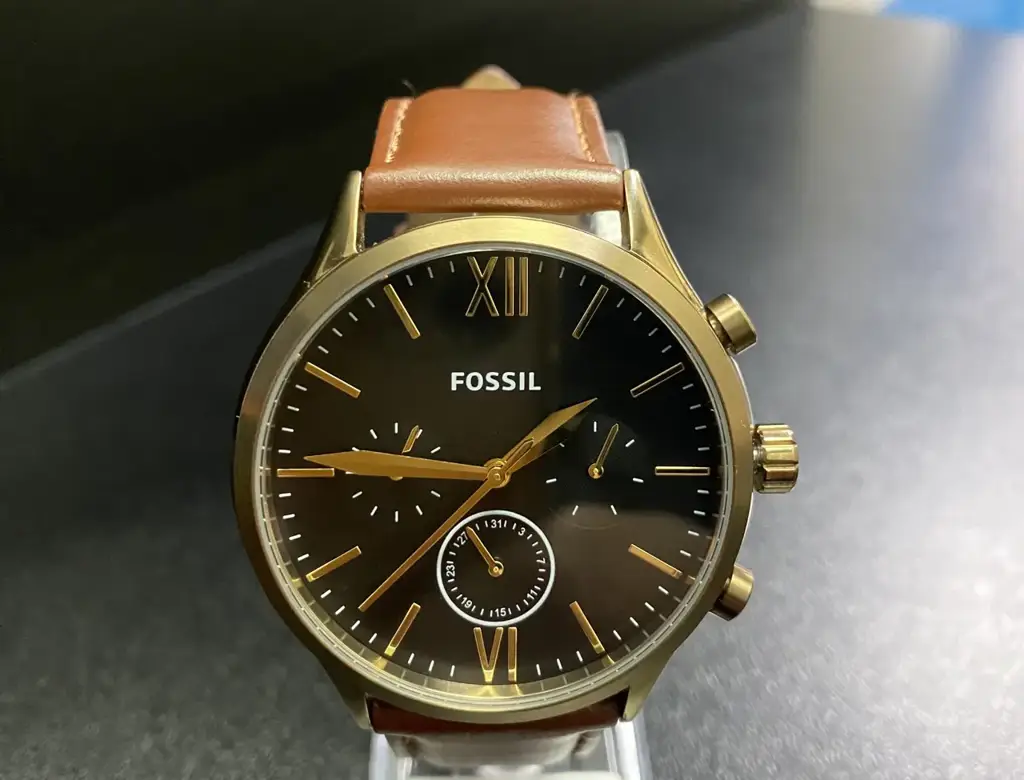 Fossil Fenmore Midsize Multifunction (Model: Bq2404) Watch. - View 3