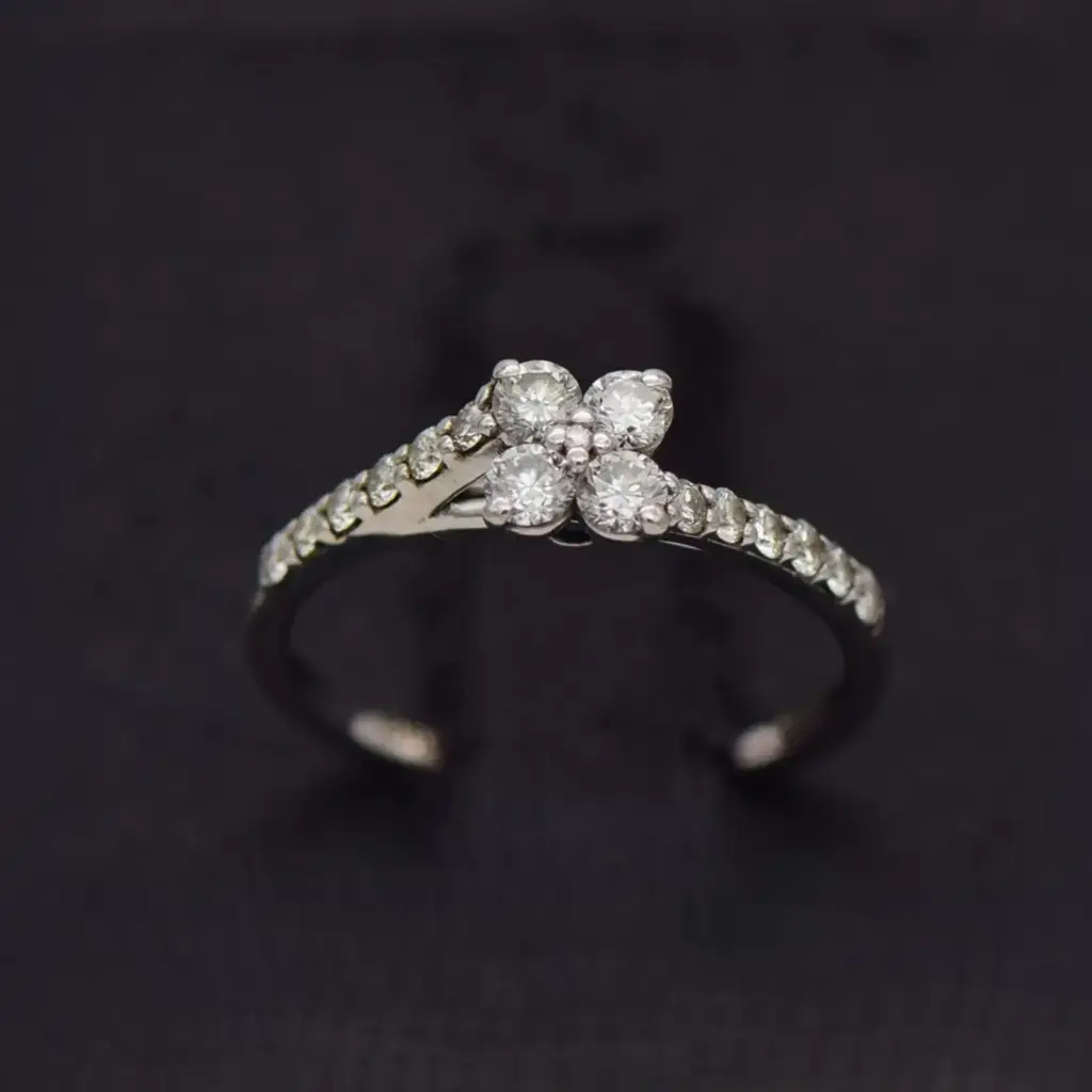 9ct White Gold Dress Ring