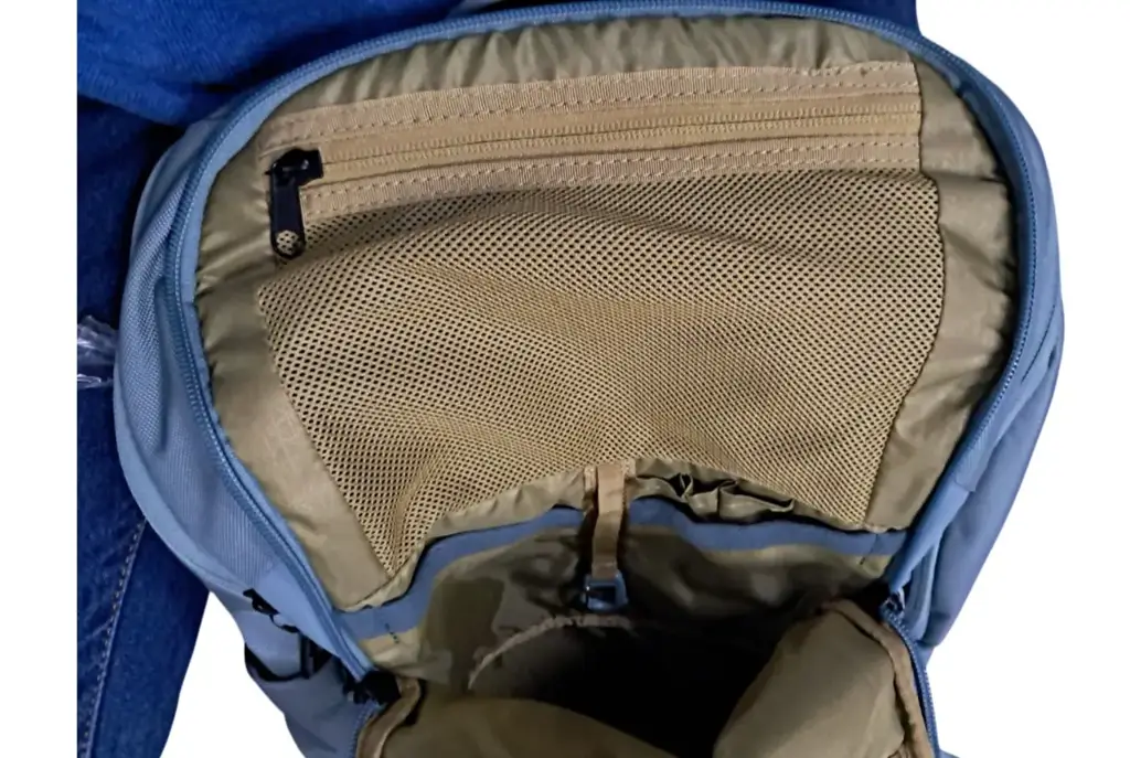 Thule Chasm 26 L Backpack - View 3