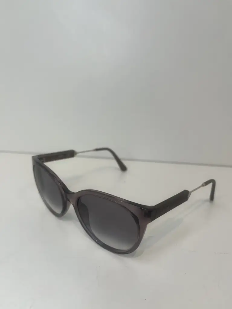 Guess Gu7619 Ladie's Sunglasses - View 4
