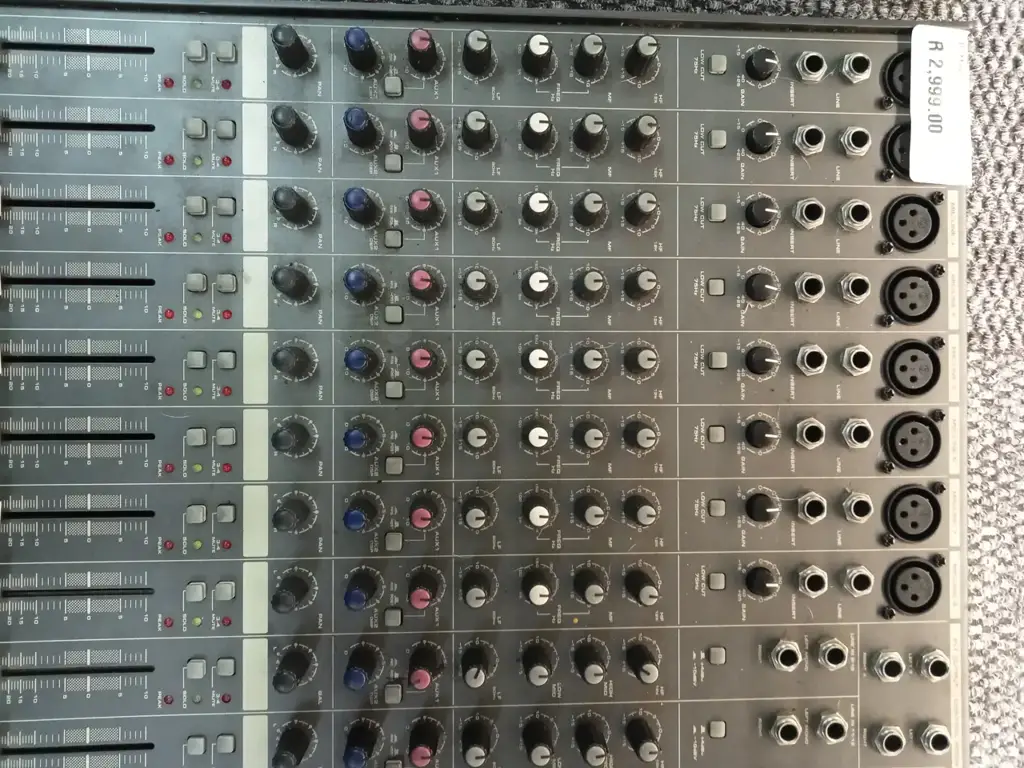 Samson Mdr1688 Channel Mixer - View 2