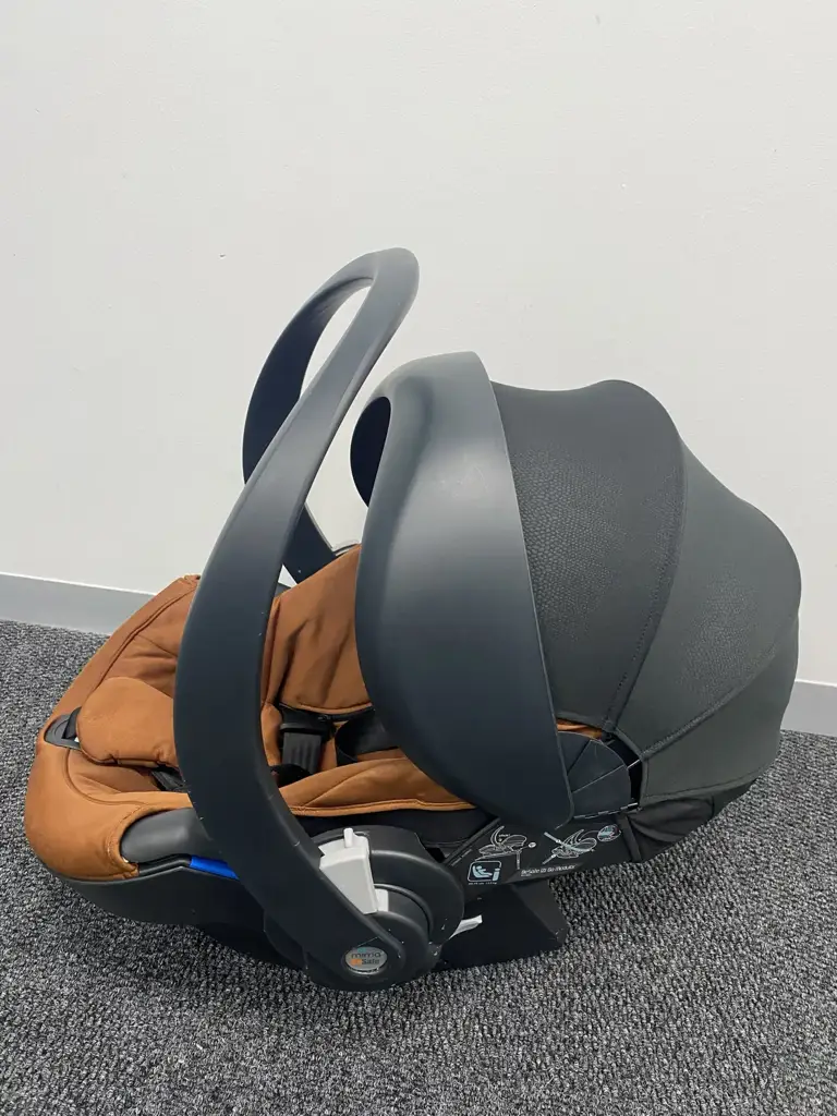 Mima Izi Go Modular Car Seat - View 3