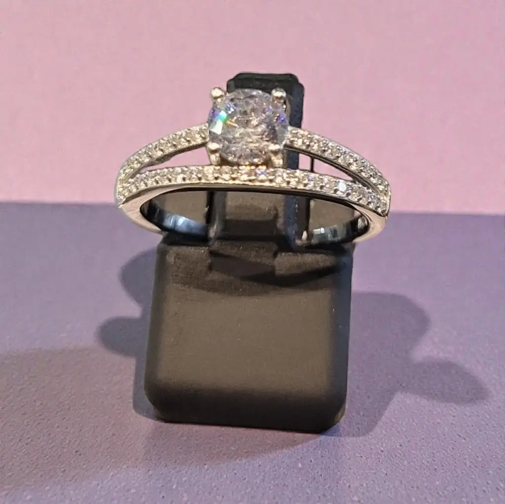 Solitaire Eternity Ring 8Mm R